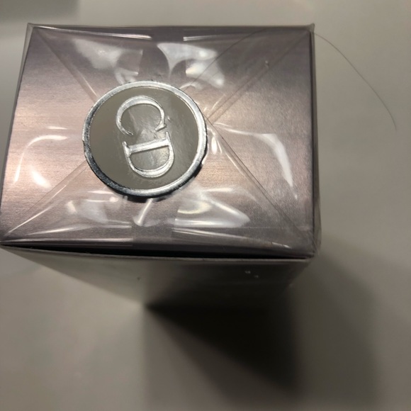 NWT Dior Capture Totale One Essential Super Serum - Picture 8 of 9